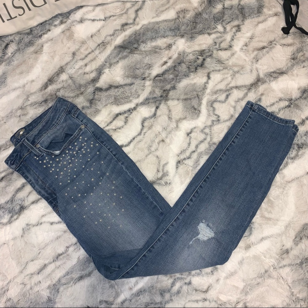Seven7 Blue Jeans